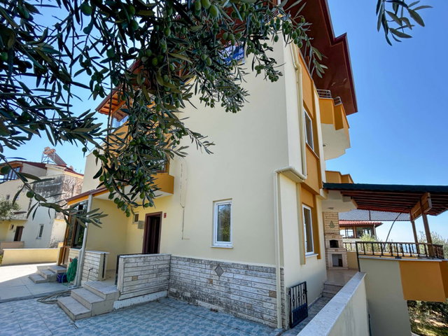 EDREMİT AVCILAR’DA KAZDAĞI SİTESİ’NDE SATILIK 3+2 VİLLA