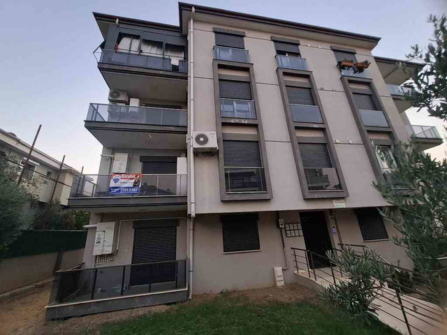 CAMİKEBİR MAHALLESİ ARA KAT DOĞALGAZLI 2+1 DAİRE