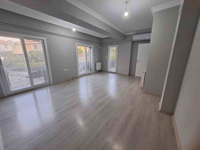 CAMİKEBİR MAHALLESİ ARA KAT DOĞALGAZLI 2+1 DAİRE