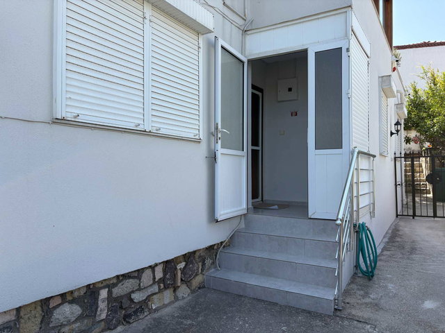 ALAÇATI MERKEZDE 3+1 | 120 M² NET | GİRİŞ KAT | 3 CEPHELİ KİRALIK DAİRE