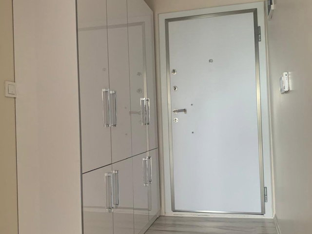 REMAX BEYAZ | CADDE VATAN EVLERİ SİTESİNDE 3+1 PANORAMIK MANZARALI DAIRE