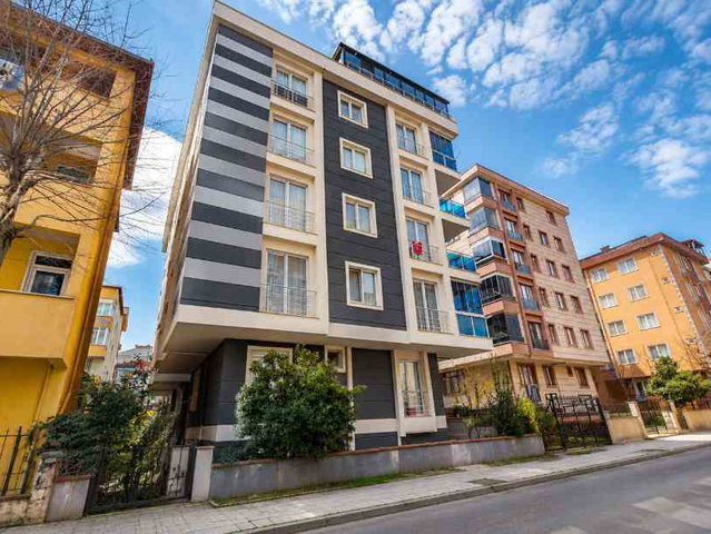 ÇEKMEKÖY TAŞDELEN ÖZEL BAHÇELİ 2+1 DAİRE 85M² İSKANLI SATILIK