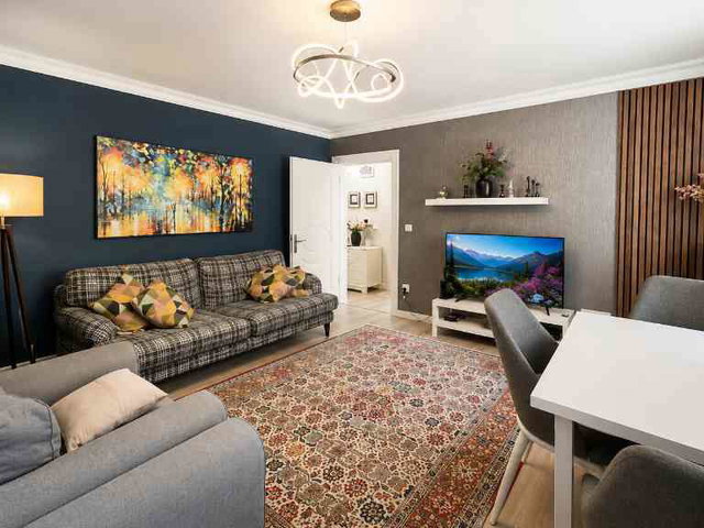 ÇEKMEKÖY TAŞDELEN ÖZEL BAHÇELİ 2+1 DAİRE 85M² İSKANLI SATILIK