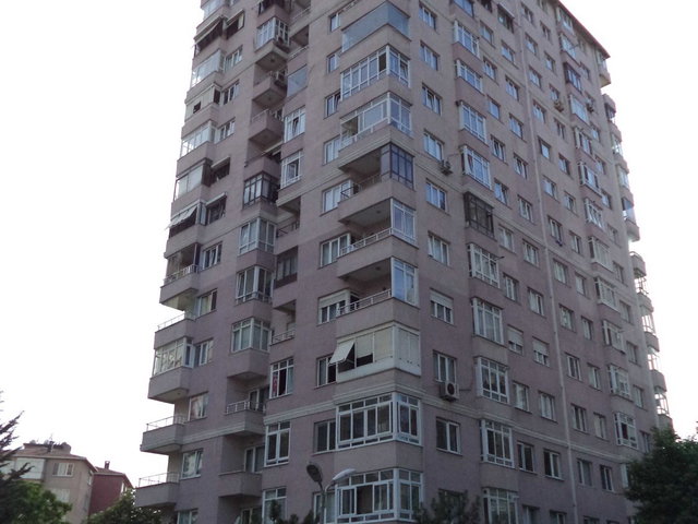 KAYA SITESI’NDE DENIZ MANZARALI 3+1 SATILIK DAIRE