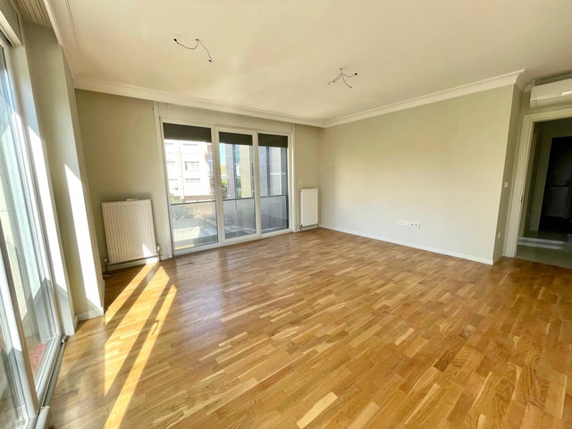 KOZYATAĞI KOZ PLUS PROJESINDE SATILIK 2+1 FERAH DAIRE