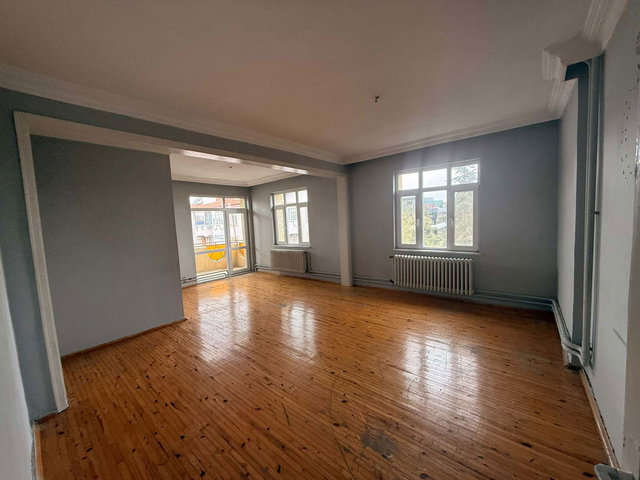 REMAX POINT'TEN MERAM HAVZAN’DA AŞKIN SİTESİ’NDE 2+1