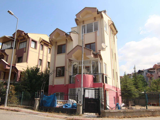 ERYAMAN ATA MAHALLESİ MAVİ LADİN SİTESİ SATILIK VILLA