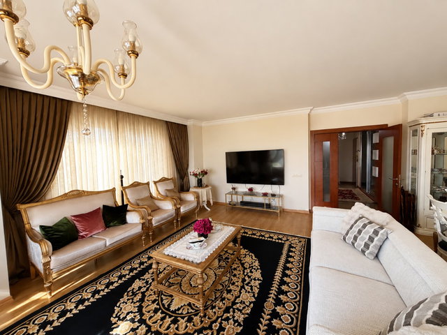 GARDENYA PARK 3’TE EŞYASIZ 3+1 | 180 M² NET | 7. KAT | 3 WC, 2 BANYO, BALKON