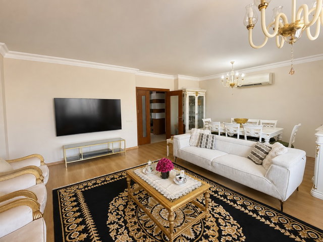 GARDENYA PARK 3’TE EŞYASIZ 3+1 | 180 M² NET | 7. KAT | 3 WC, 2 BANYO, BALKON