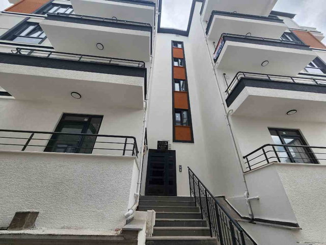BAŞİSKELE YEŞİLYUT'TA 3+1 ARAKAT KİRALIK DAİRE