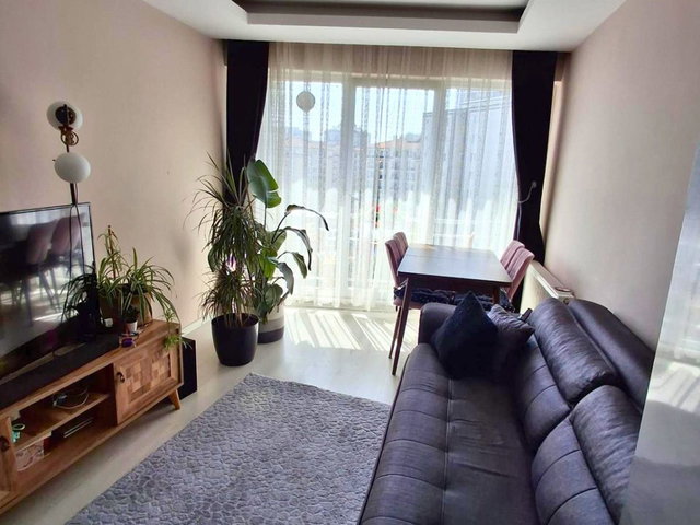 ROYAL GARDEN RESIDENCE METROBÜSE 8 DK SATILIK 1+1 DAIRE