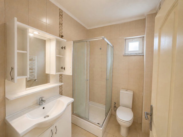 SARAY'DA CADDE ÜZERİNDE SATILIK 3+1 DAİRE