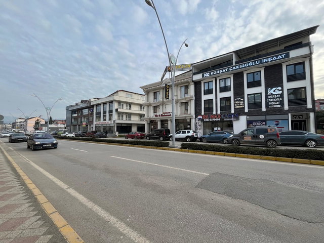 REMAXÇAKRA ÖMER ONAYCI'DAN ÇARŞIDA FULL EŞYALI 1+1 KIRALIK DAIRE