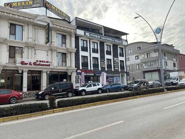 REMAXÇAKRA ÖMER ONAYCI'DAN ÇARŞIDA FULL EŞYALI 1+1 KIRALIK DAIRE