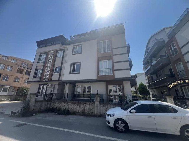 KARTEPE’DE SİTE İÇİNDE 3+1 ÇATI KATI | 140 M² BRÜT | BALKONLU | KREDİYE UYGUN