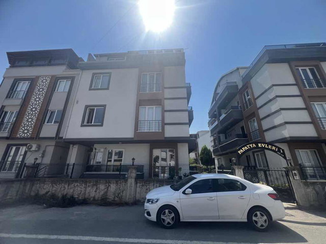 KARTEPE’DE SİTE İÇİNDE 3+1 ÇATI KATI | 140 M² BRÜT | BALKONLU | KREDİYE UYGUN