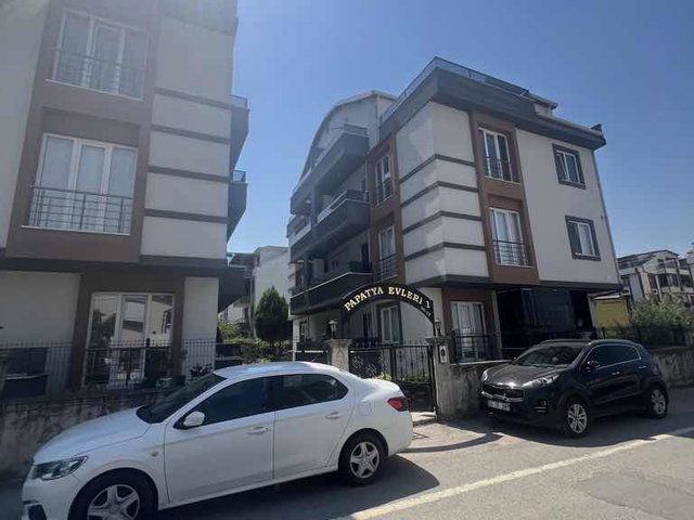 KARTEPE’DE SİTE İÇİNDE 3+1 ÇATI KATI | 140 M² BRÜT | BALKONLU | KREDİYE UYGUN