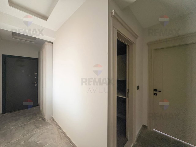 REMAX AVLU'DAN İSTİKLAL MAHALLESİ SIFIR 2+1 KİRALIK DAİRE