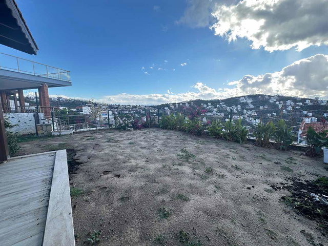 DENIZ MANZARALI BAHÇE KATI DAIRE