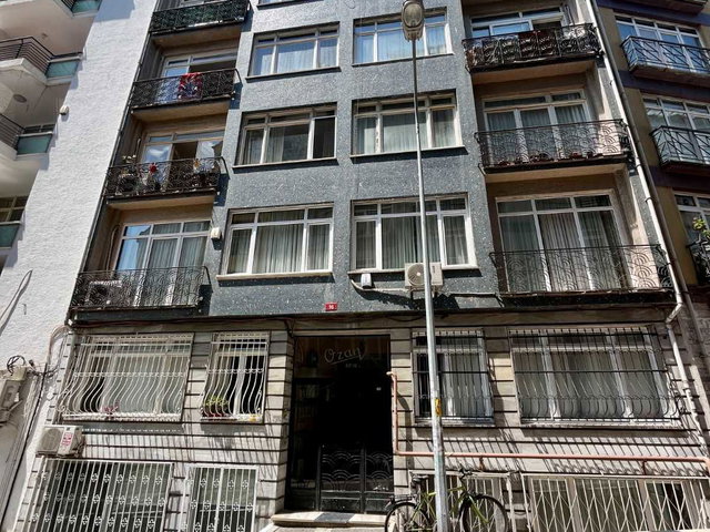 ATIFET SOKAK 5+1 ÇATI DUBLEKS 4 BANYO - KISMI DENIZ MANZARALI