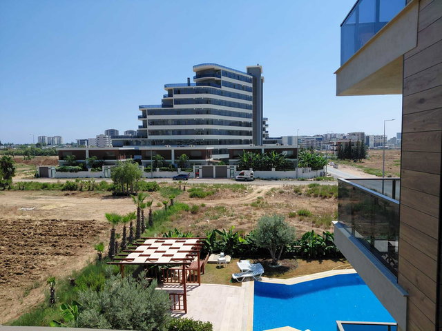 ALTINTAŞ’TA YENİ BİNADA SIFIR EŞYALI GENİŞ 1+1 KİRALIK DAİRE