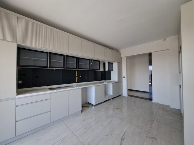 SUSUZ MAHALLESİ AKINCI CADDESİ ÜZERİNDE SATILIK 4+1