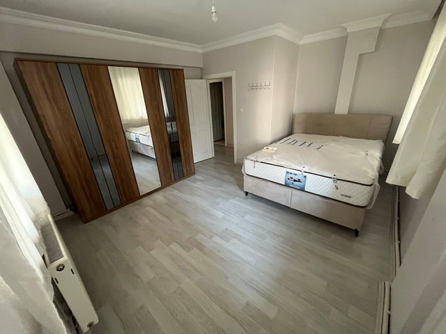 ÜMRANİYE'DE CANPARK AVM VE METROYA YAKIN SATILIK 2+1 DAİRE