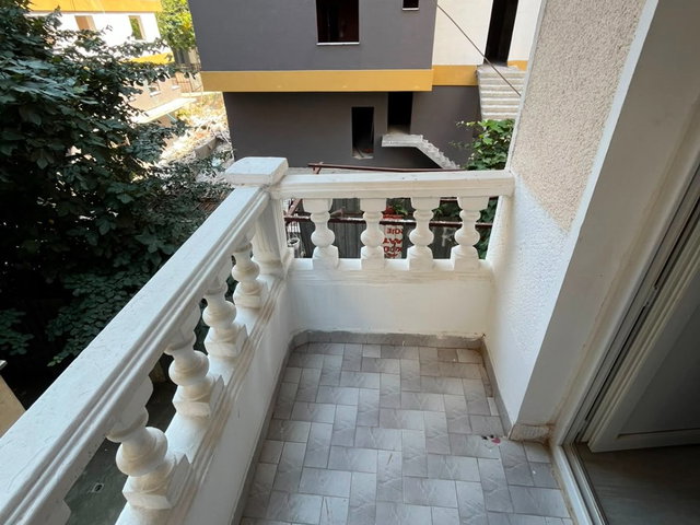 ÜMRANİYE'DE CANPARK AVM VE METROYA YAKIN SATILIK 2+1 DAİRE