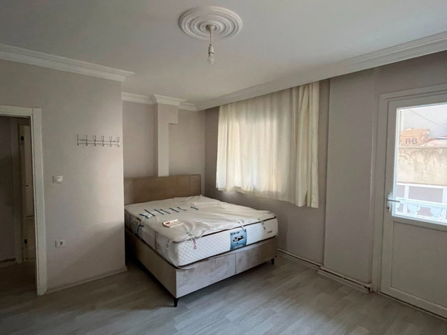 ÜMRANİYE'DE CANPARK AVM VE METROYA YAKIN SATILIK 2+1 DAİRE