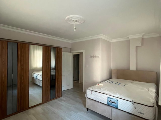 ÜMRANİYE'DE CANPARK AVM VE METROYA YAKIN SATILIK 2+1 DAİRE
