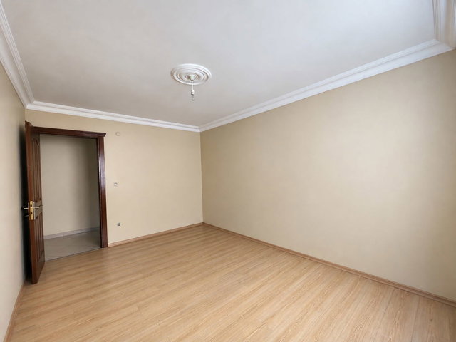 SARIGAZİDE GENİŞ FERAH 2+1 ARAKAT BALKONLU KİRALIK DAİRE