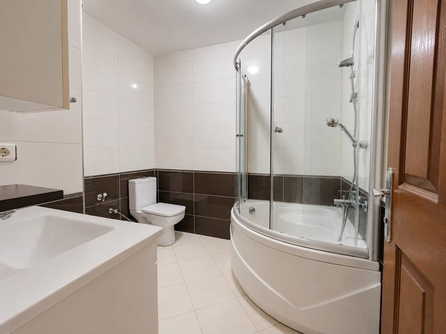 SARIGAZİDE GENİŞ FERAH 2+1 ARAKAT BALKONLU KİRALIK DAİRE