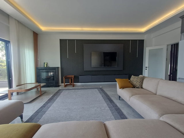 TERMAL AKKÖY'DE SATILIK ULUSLARARASI STANDARTLARDA 4 KATLI VILLA