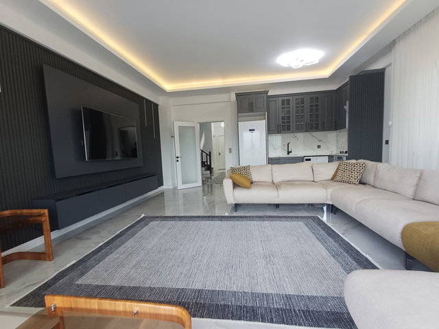 TERMAL AKKÖY'DE SATILIK ULUSLARARASI STANDARTLARDA 4 KATLI VILLA