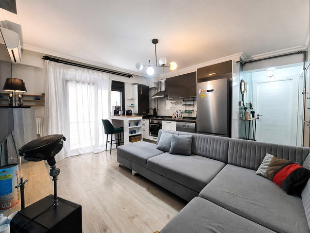 ACIBADEM'DE EMSALSIZ 1+1 KIRALIK FULL EŞYALI DAIRE