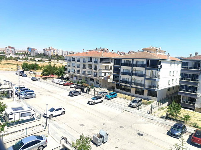 YEŞİLOVA’DA 3+1 125M2 EVEBEYN BANYOLU ASANSÖRLÜ KIRALIK