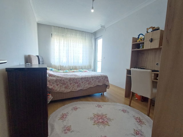 GAZİOSMANPAŞA'DA SİTE İÇİNDE KAPALI OTOPARKLI 135 M² 3+1 DAİRE
