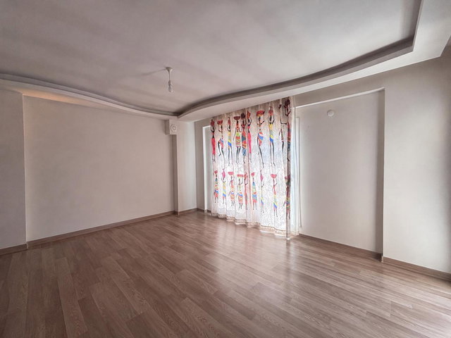 KUŞADASI’NDA MERKEZİ KONUMDA 1+1 KİRALIK DAİRE