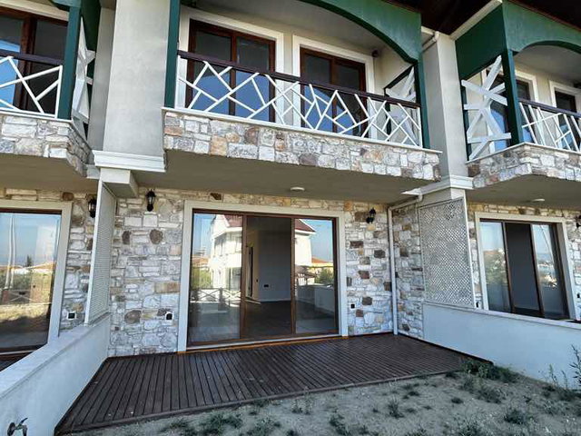 ŞARKÖY’DE, SIFIR DENİZ MANZARALI 3+1 VİLLA | 3 BANYO | KAT MÜLKİYETLİ TAPU