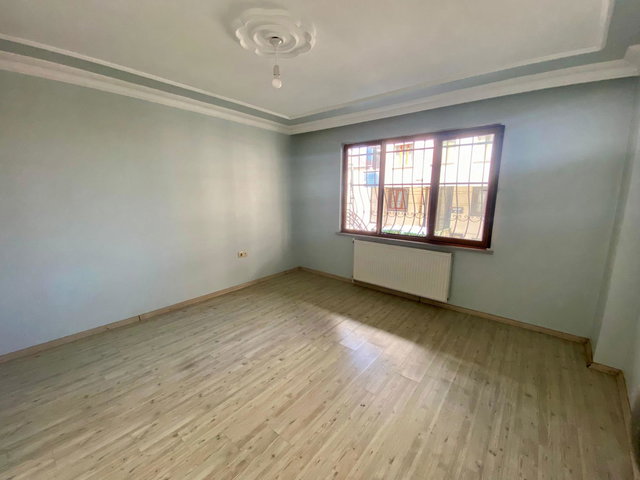 ALİBEYKÖY MAHALLESİ TARKAN SOKAK'TA 1+1 DAİRE