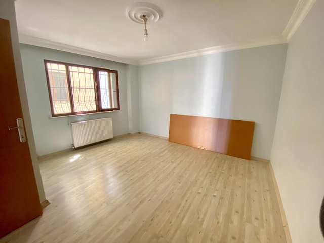 ALİBEYKÖY MAHALLESİ TARKAN SOKAK'TA 1+1 DAİRE