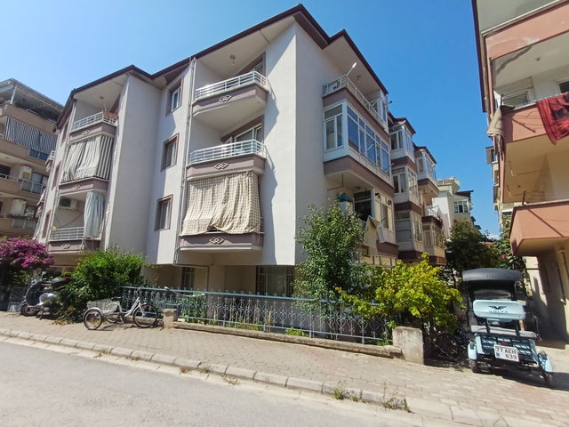 BAHÇELİEVLER MAHALLESİNDE SATILIK 2+1 DAİRE