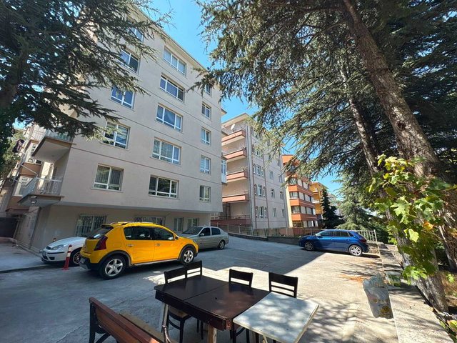 KENTSEL DÖNÜŞÜM BÖLGESINDE YÜKSEK ARSA PAYLI SATILIK 2+1 DAIRE