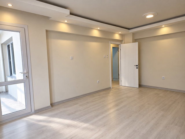 DEMOKRASİ ÜNİVERSİTESİ, METRO VE İSTİNYE PARK YAKINI 3+1