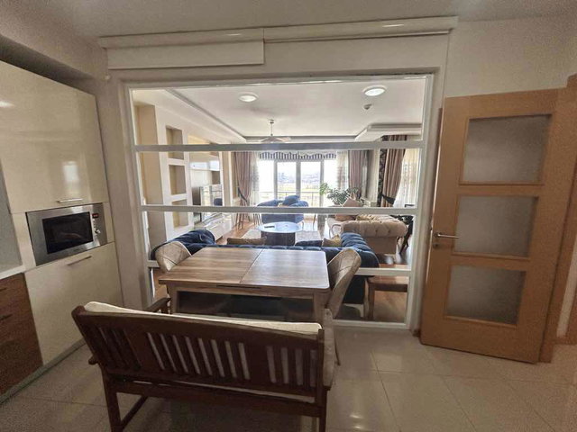 1İSTANBUL SİTESİ GÜNEY CEPHE 3+1 EŞYALI KİRALIK DAİRE | 150 M²