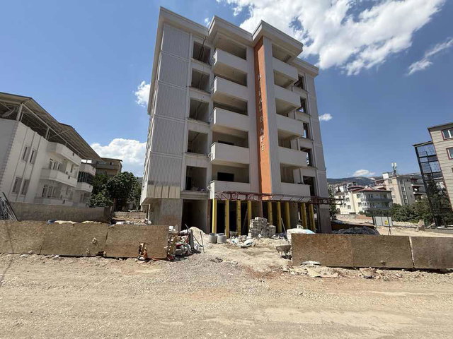 REMAX EDE’DEN KAZANCI CAMİ YAKINI-MERKEZİ KONUM LUX 2+1