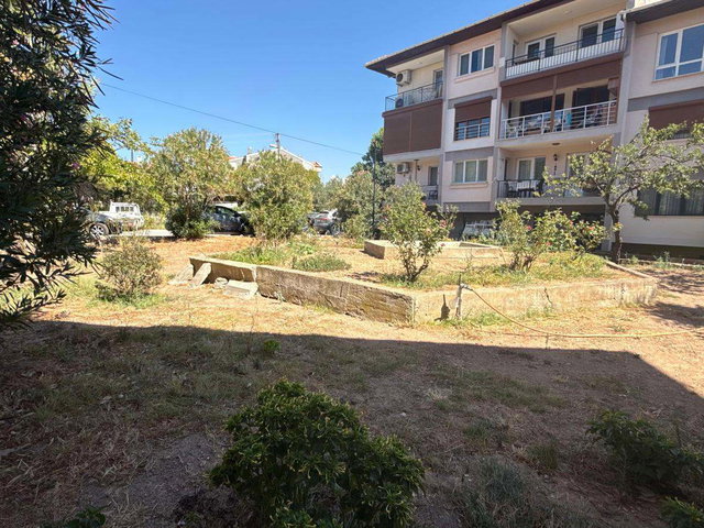 ÇAMLIK’TA ÇAM ORMANLARININ SINIRINDA, DOĞAYLA İÇ İÇE SATILIK 2+1 DAIRE