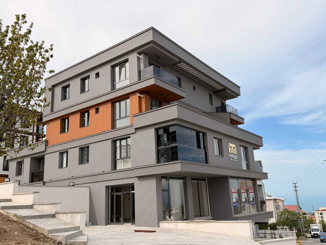 ATAKUM KÖRFEZ MAH’DE SIFIR DAİRE, SIFIR EŞYALI, DENİZ MANZARALI BALKONLU 1+1 KİRALIK DAİRE