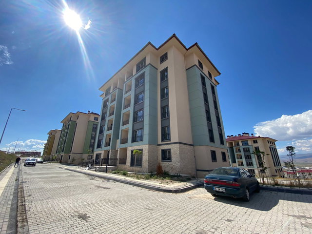 REMAX ARTIS'DEN HILALKENT TOKILERDE KIRALIK 2+1 DAIRE