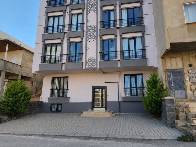 VEYSEL KARANİ MAHALLESİNDE KİRALIK 2+1 ARA KAT DAİRE